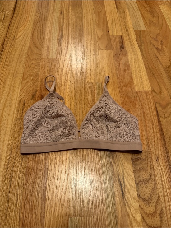 Lively Other - Lively Lace Busty Bralette in Taupe